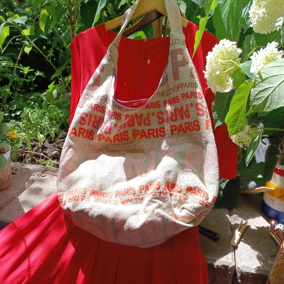 Red Vintage Dress size Medium Paris Shoulder Bag Straw Hat with Flower - Picture 2 of 4